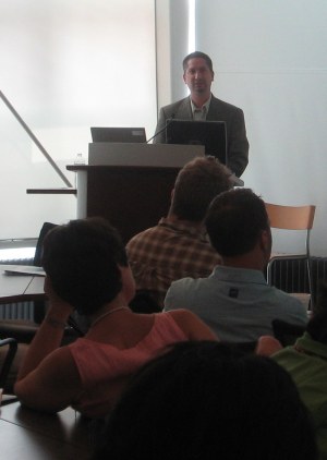 Robert Durán during his presentation